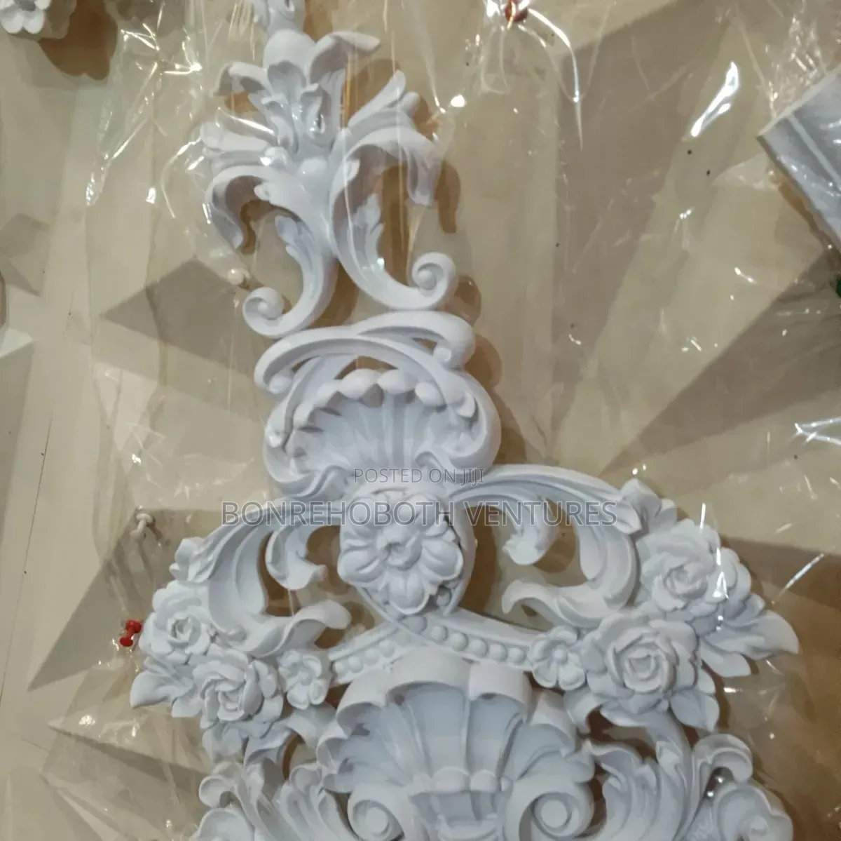 Wall Molding Ornament