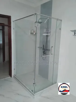 Luxury Clear Glass Shower Cabin.