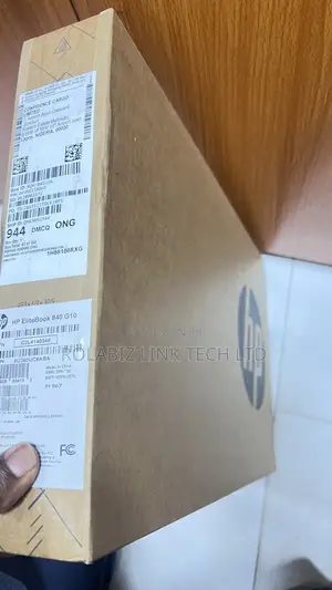 New Laptop HP EliteBook 840 10 16GB Intel Core i7 SSD 512GB