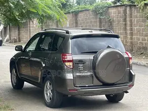Toyota RAV4 2.5 2010 Gray