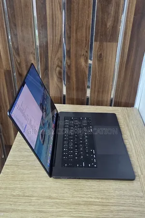 Laptop Apple MacBook Pro 2024 M3 Max 16GB Apple M3 Max SSD 1T