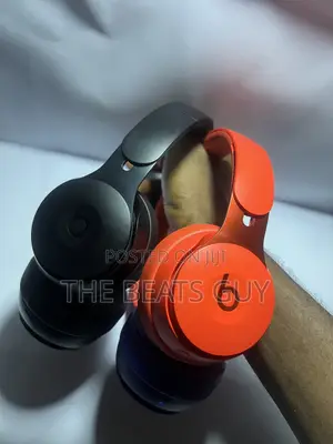 Apple Beats Solo Pro