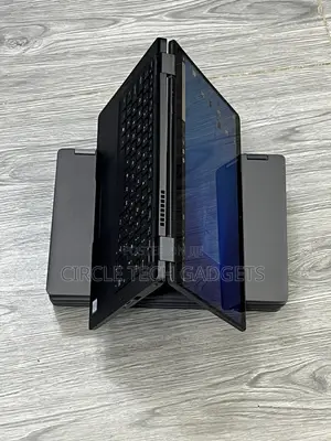Laptop Dell Latitude 5300 2-in-1 8GB Intel Core i7 SSD 256GB