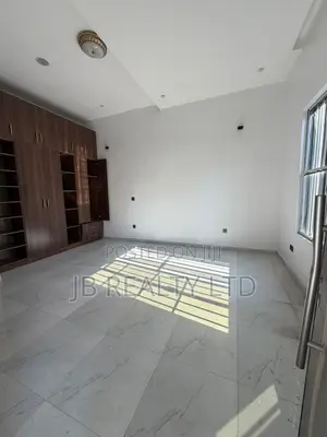 1bdrm Shared Apartment in Lekki for rent