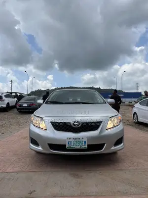 Toyota Corolla 2010 Silver