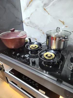 5 Burner Gas Cooker and Inbuilt Oven