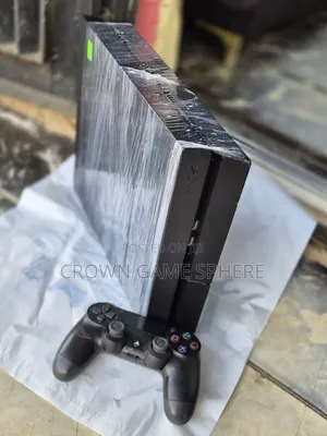 Ps4 Fat Jailbroken With 6 Games and a Controller 9.00 Version