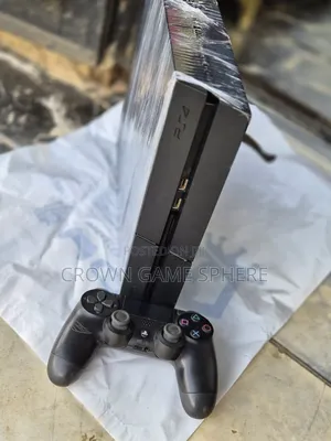 Ps4 Fat Jailbroken With 6 Games and a Controller 9.00 Version