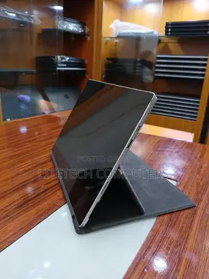 Laptop Microsoft Surface Pro 4 8GB Intel Core i5 SSHD (Hybrid) 256GB