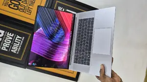 Laptop HP ZBook Studio 64GB Intel Core i9 SSD 1T