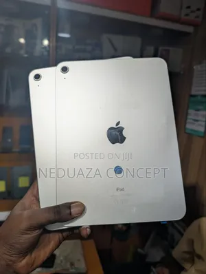 Apple iPad 10.2 (2021) 64 GB Silver
