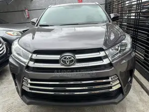 Toyota Highlander Limited 4dr SUV AWD (3.5L 6cyl 6A) 2014 Gray