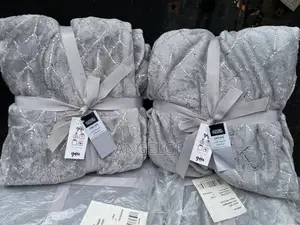 200cm by 220cm Gray Duvet Design
