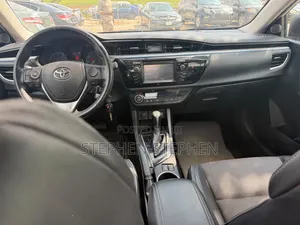 Toyota Corolla 2015 White