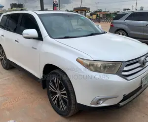 Toyota Highlander Limited 2010 White