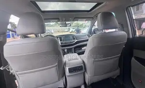 Toyota Highlander Limited 2010 White