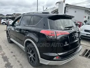 Toyota RAV4 SE AWD (2.5L 4cyl 6A) 2016 Black