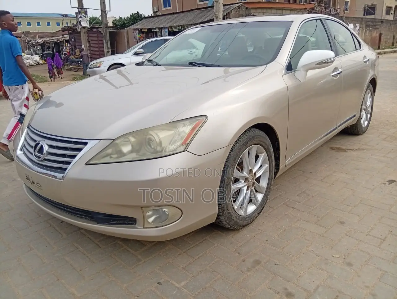 Lexus ES 350 2010 Gold