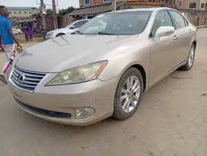 Lexus ES 350 2010 Gold