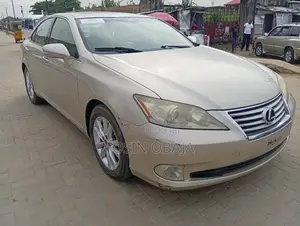 Lexus ES 350 2010 Gold