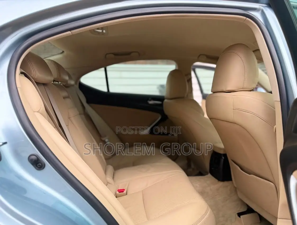 Lexus IS 2008 Blue