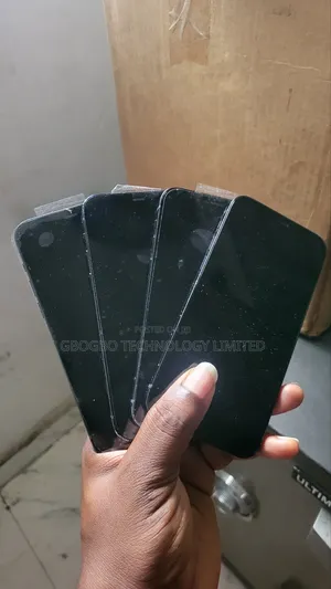 Apple iPhone 12 64 GB Black