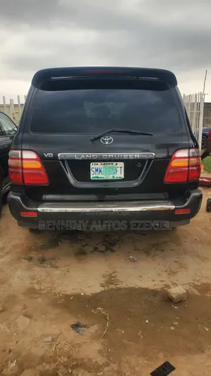 Toyota Land Cruiser 2006 Black