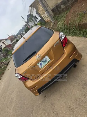 Toyota Matrix 2010 Orange