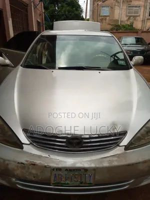 Toyota Camry LE V6 4dr Sedan (3.0L 6cyl 5A) 2005 Silver