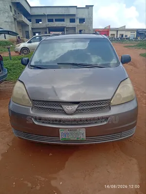 Toyota Sienna 2005 Gray