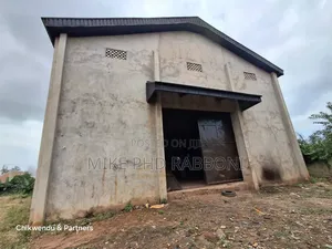 Warehouse Space of 1000 SQM With 6000 SQM Landed Space for Sale #1.2 B