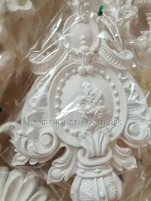 Pu Corner Ornament