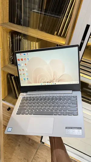 Laptop Lenovo IdeaPad 330S 8GB Intel Core i5 SSD 256GB
