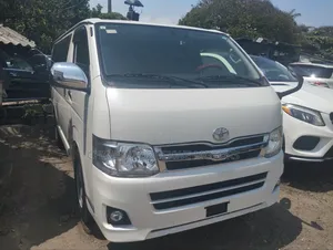 Toyota HiAce 2014 White