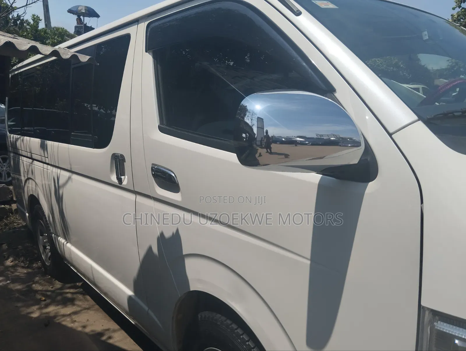 Toyota HiAce 2014 White
