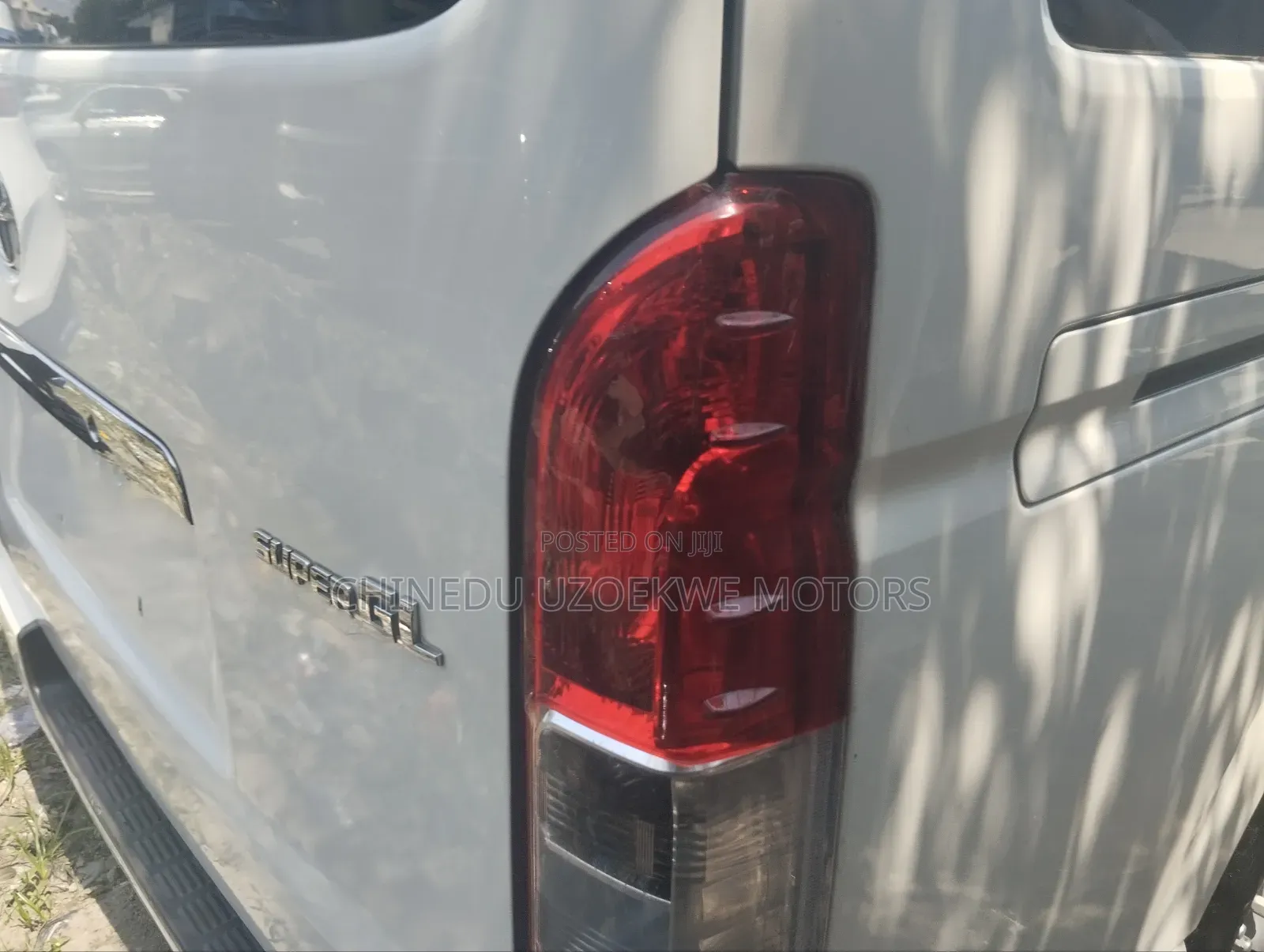 Toyota HiAce 2014 White