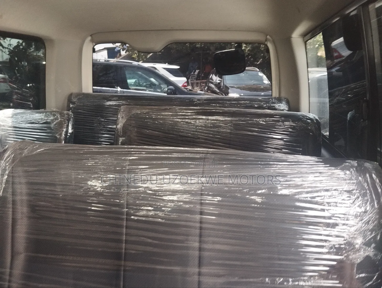 Toyota HiAce 2014 White