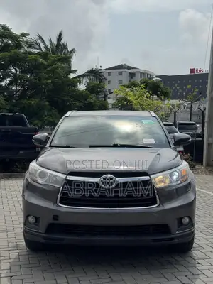 Toyota Highlander XLE 4dr SUV (3.5L 6cyl 6A) 2015 Gray