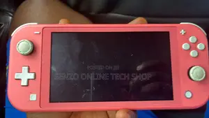 Nintendo Switch Lite WITH 10 GAMES 10 GAMESSSSSS