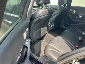 Mercedes-Benz C300 2016 Black