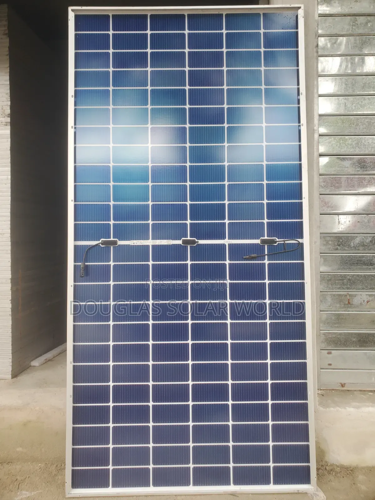 Jinko Solar 700W Mono Bifacial Solar Panel