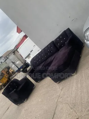 Top Quality Beautifully Designed L Shape Section Sofa With Single