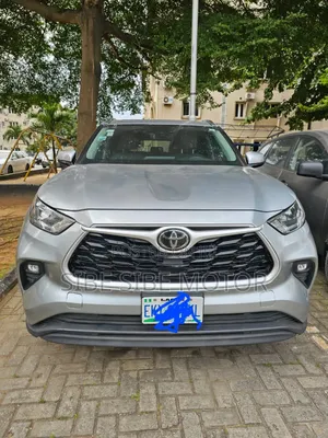 Toyota Highlander XLE AWD 2020 Silver