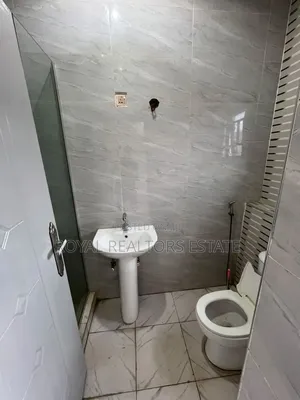 4bdrm Duplex in Dakwo District, Lokogoma for rent