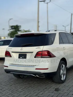 Mercedes-Benz GLE-Class 2016 White