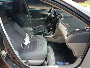 Toyota Corolla 2010 Gray