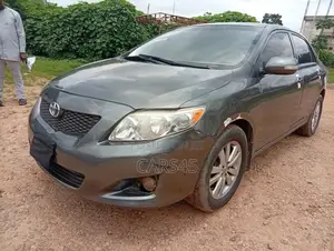 Toyota Corolla 2010 Gray