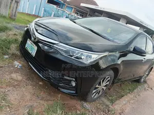 Toyota Corolla 2015 Black
