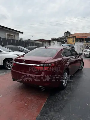 Lexus ES 2013 Red