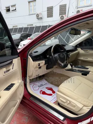 Lexus ES 2013 Red